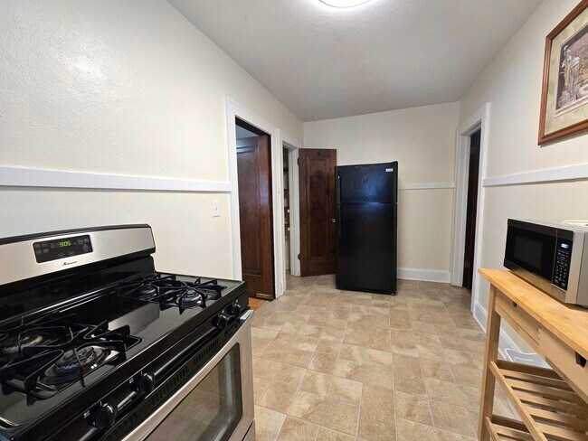 Foto del edificio - 1913 Douglas St