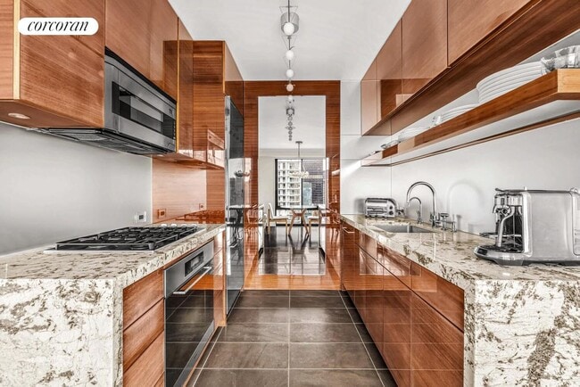 Foto del edificio - 200 E 61st St