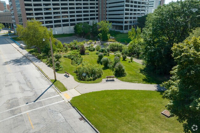 Green space along Kinnickinnic River Parkway