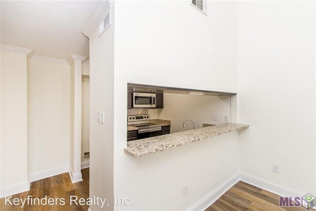 Building Photo - 2 br, 2 bath House - 15738 Riverdale Ave. ...