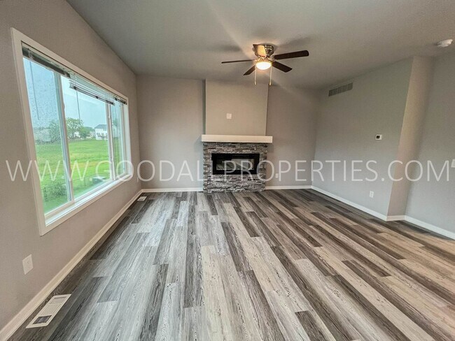 Foto del edificio - 1730 Howard Dr