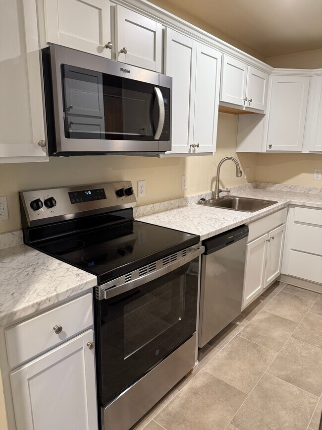 Foto del edificio - 586 Franklin St