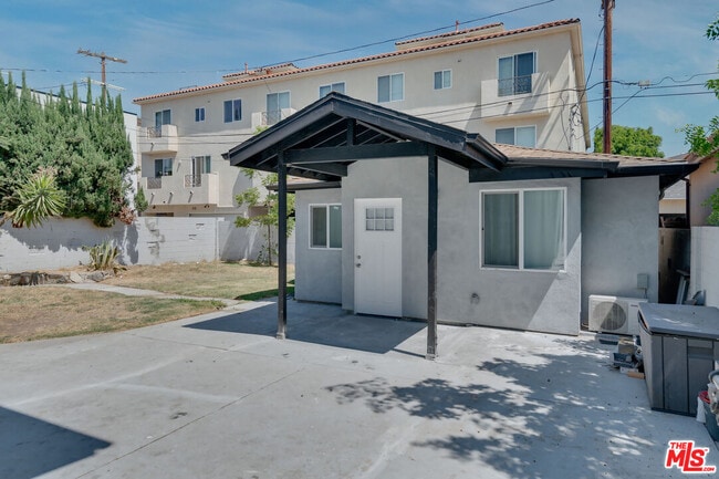 Foto del edificio - 15011 Hartsook St