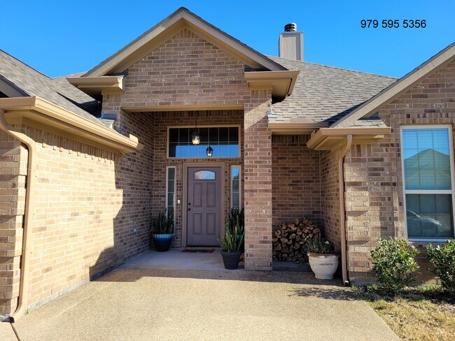 Foto del edificio - 1204 Robinsville Ct