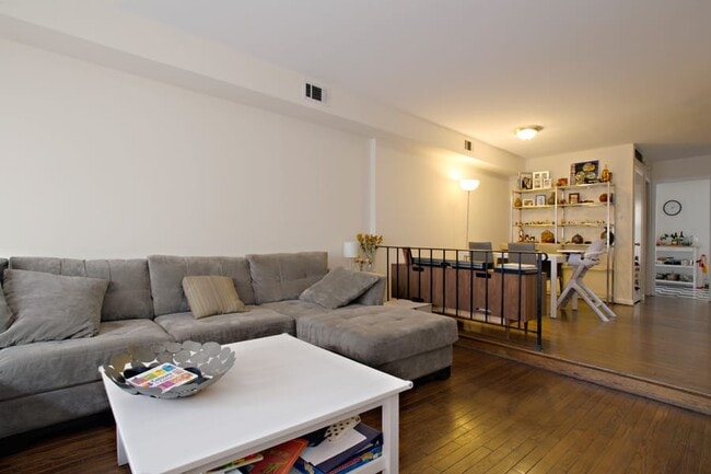 Photo - 1821 Biltmore St NW Apartment