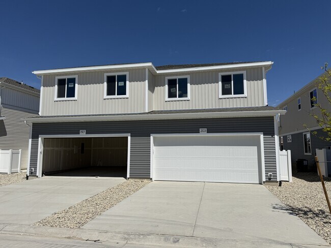 Foto del edificio - 203 E Arcade Dr