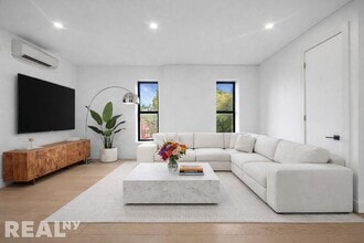 Building Photo - 411 11th St