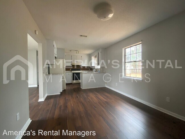 Building Photo - 3 br, 1.5 bath House - 130 Fairlane Drive