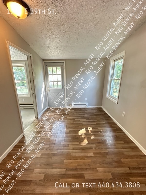 Building Photo - 1914 E 39th St