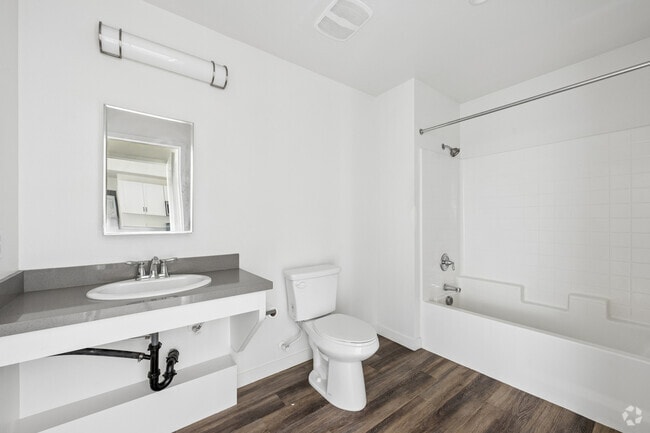 2BR, 2BA - 1020SF - Primary Bathroom - Catalina Luxury Apartments