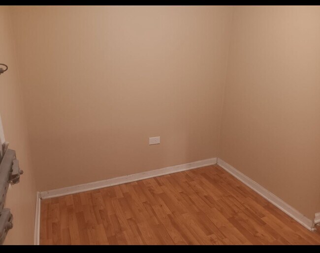 Foto del edificio - 5005 W Chicago Ave