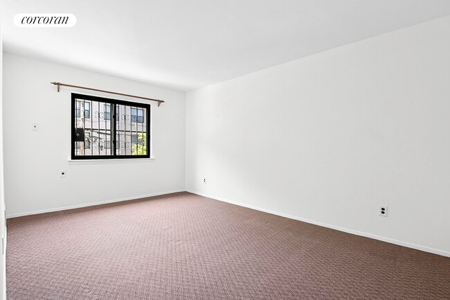 Building Photo - 392 Butler St