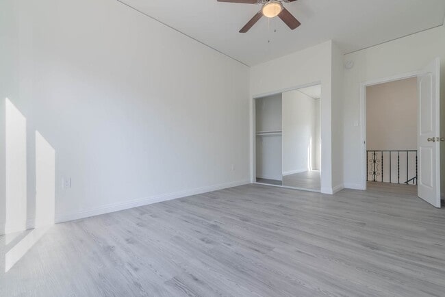 Foto del edificio - 400 N Ogden Dr