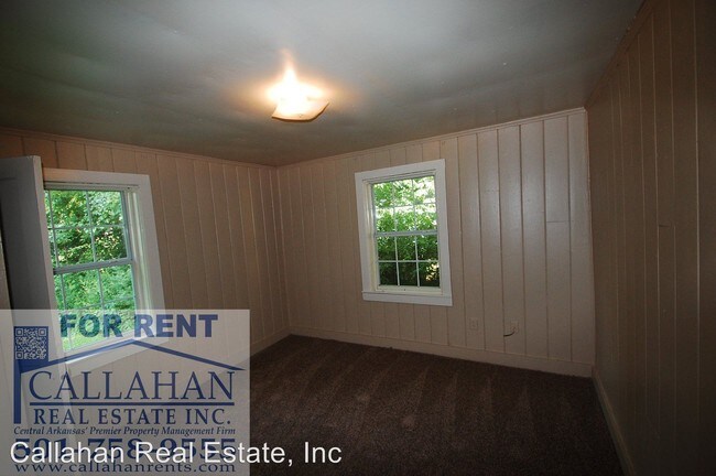 Building Photo - 802 W 35th St
