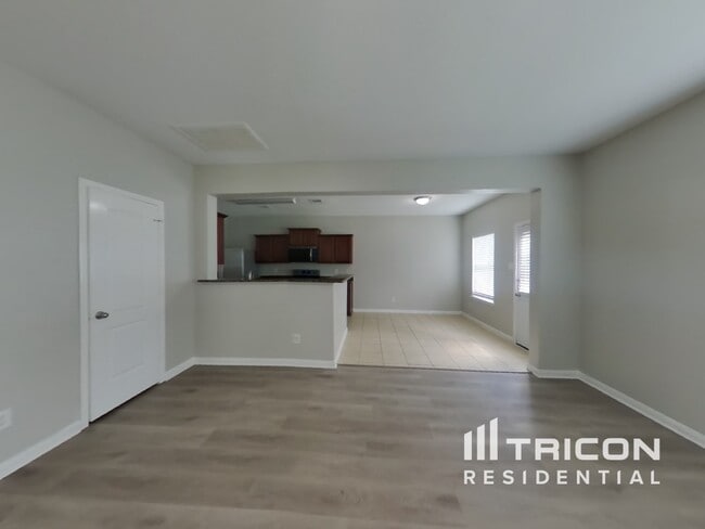 Building Photo - 20526 Freedom River Dr