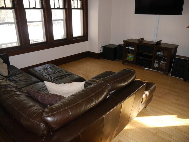 Foto del edificio - 1533 N 50th Pl
