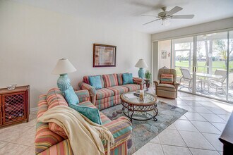 Building Photo - 9851 Costa Mesa Ln
