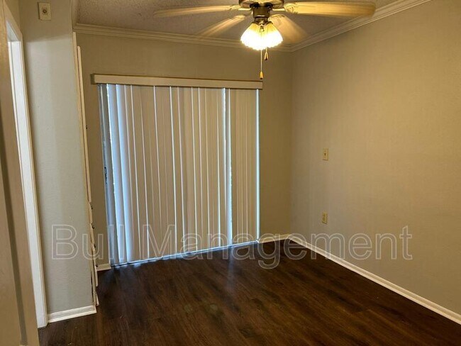 Foto del edificio - 126 Blue Pointe Way