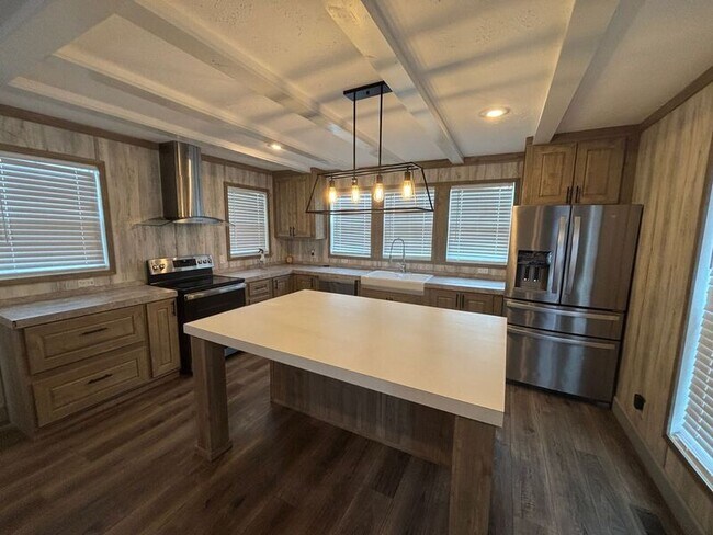 Foto del edificio - 8907 Deerwood Dr