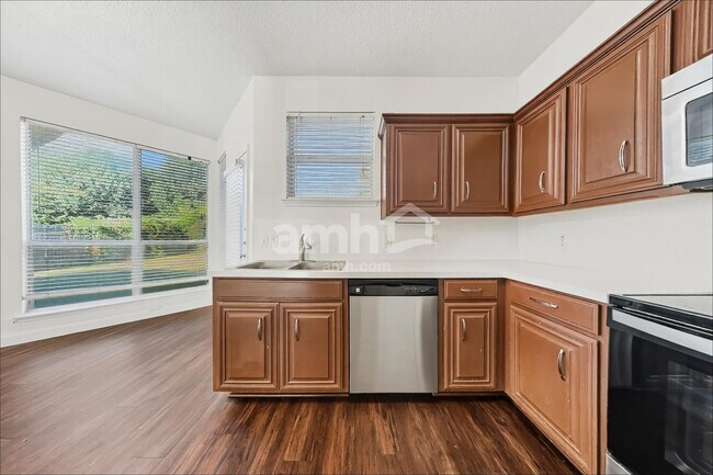 Foto del edificio - 8551 Western Meadows Dr