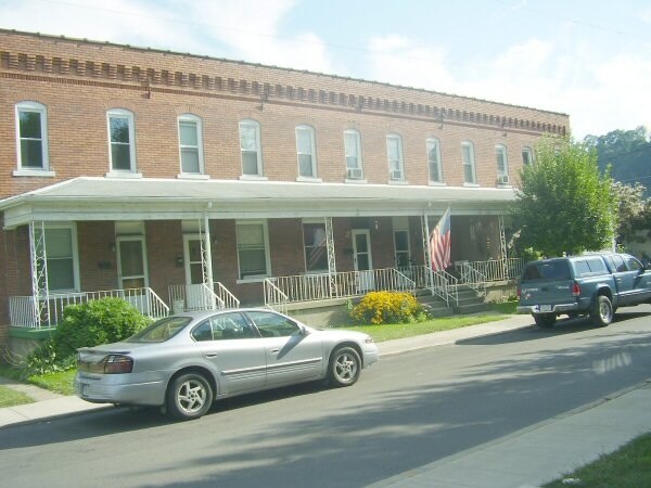 Foto del edificio - 102-110 Rebecca St
