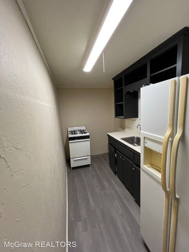 Building Photo - 1 br, 1 bath House - 620 1/2 W 24th
