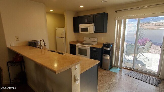 Foto del edificio - 14034 N Kendall Dr
