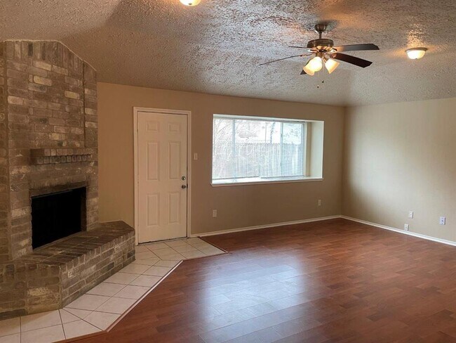 Foto del edificio - 1005 Canyon Springs Dr