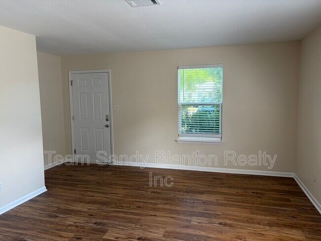 Building Photo - 204 Brandywine Rd