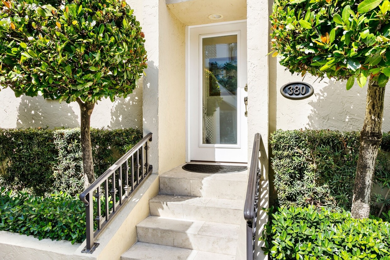 Photo - 380 Cocoanut Row (Palm Beach, FL)