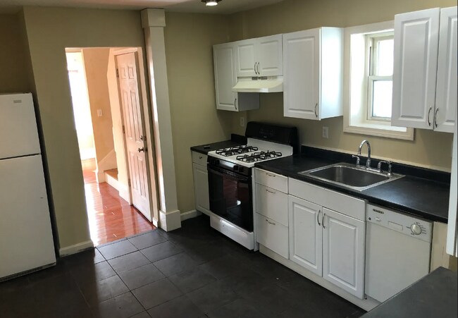 Building Photo - 67 Flint St