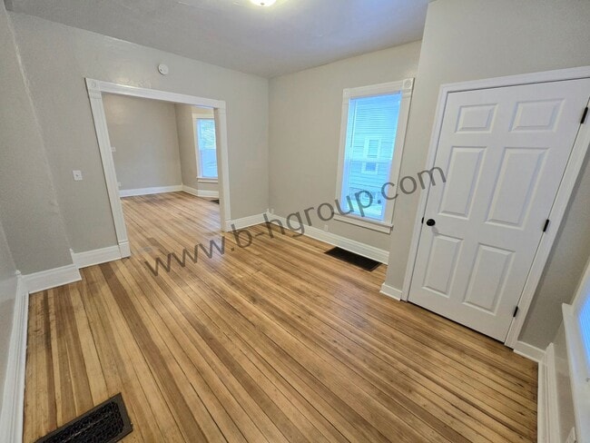 Foto del edificio - 6527 18th Ave