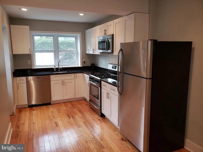 Foto del edificio - 2121 Oakford St