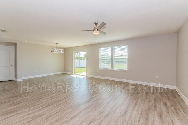 Foto del edificio - 4450 Warm Springs Way