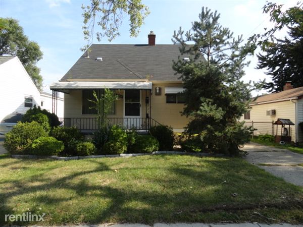 Primary Photo - 23130 Columbus Ave
