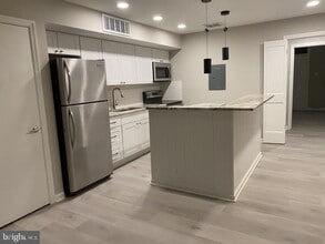 Building Photo - 16 Runnemede Rd