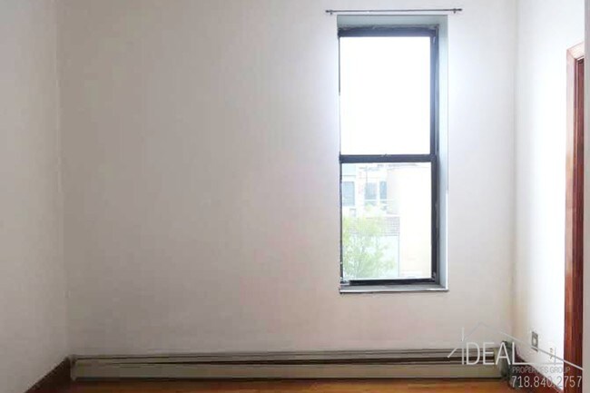 Building Photo - 765 42nd St