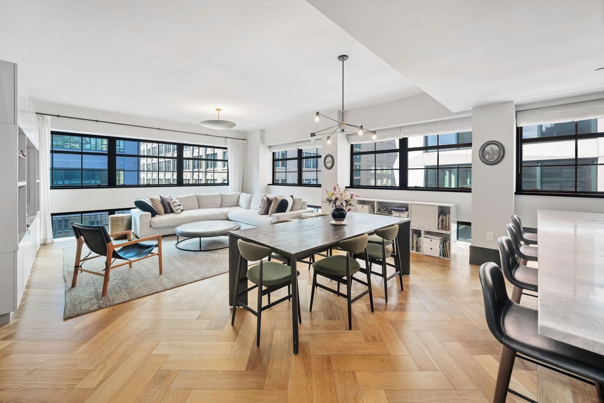 Photo - 51 Jay St (Brooklyn, NY)