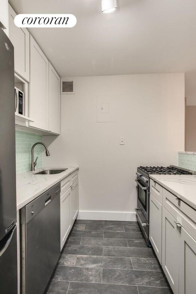 Foto del edificio - 1292-1300 1st Ave