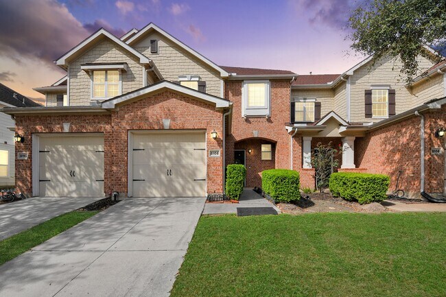 Foto del edificio - 8106 Montague Manor Ln