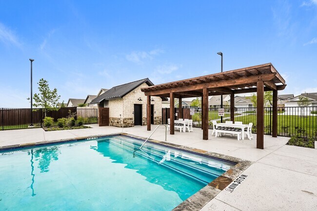 Building Photo - 2644 Mistwood Dr