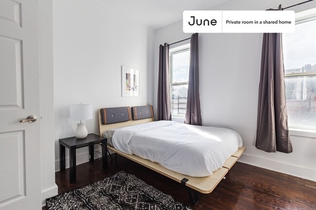 Foto del edificio - Room in Shared 3 bed/1 bath home