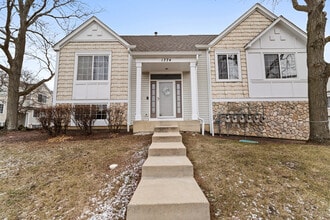 Building Photo - 1774 Middlebury Dr