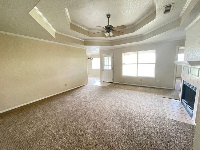 Building Photo - 360 Virtual Tour Available