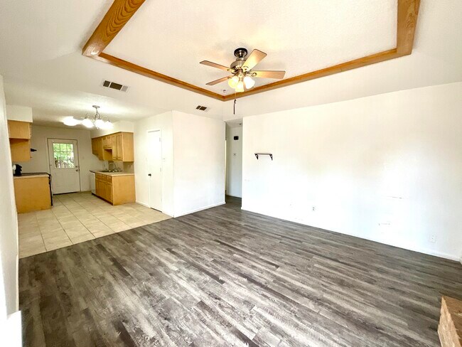 Foto del edificio - 6108 37th St