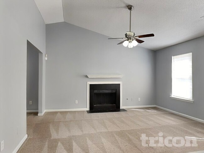 Foto del edificio - 245 Longview Dr