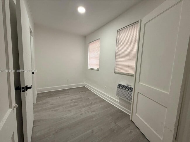 Foto del edificio - 1560 SW 5th St