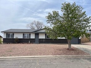 Building Photo - 615 Virginia Ct