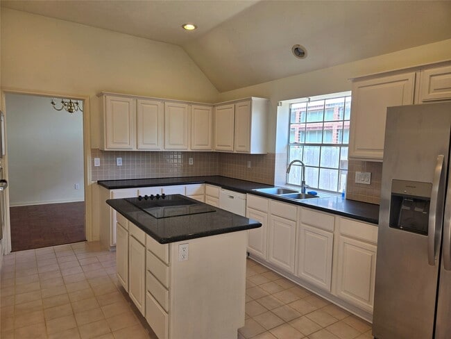 Building Photo - 4515 Oak Valley Dr