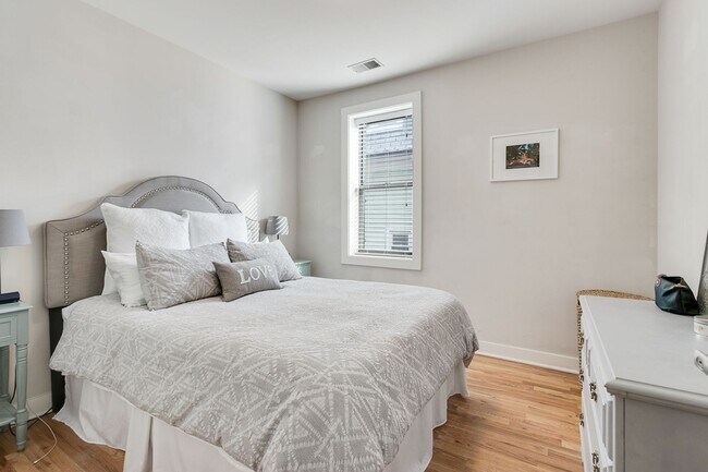 Foto del edificio - 2235 W Wilson Ave